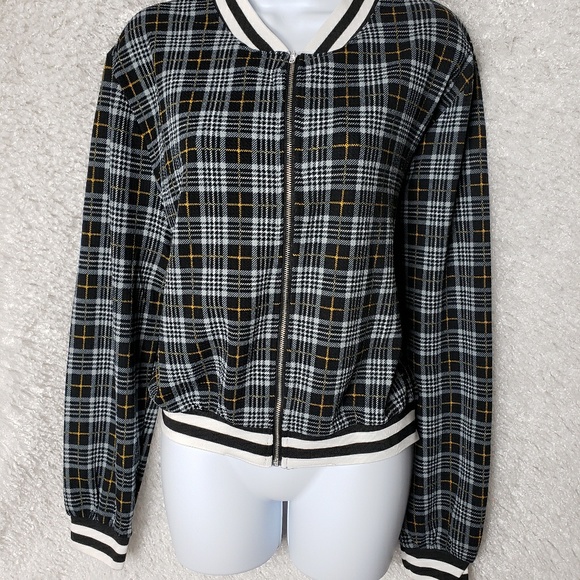 SALE!! Inspired bomber jacket - Picture 4 of 8